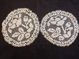 Vntg DELICATE HANDMADE DOILIES 2 Round 6&quot; White HANDMADE DOILIES Floral ... - £3.56 GBP