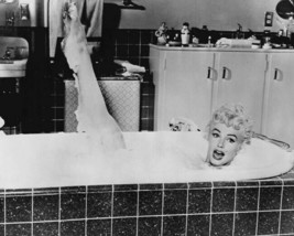 Marilyn Monroe lies in bubble bath legs in air The Seven Year Itch 8x10 photo - £7.76 GBP