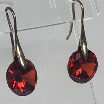 Red Rivoli Crystal Drop Gold Tone Pierced Earrings - £11.00 GBP