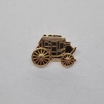 Beautiful Wells Fargo Bank Stagecoach Gold Tone Pin - £16.33 GBP
