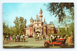 Horseless Carriage Sleeping Beauty&#39;s Castle Disneyland UNP Chrome Postcard N10 - £2.28 GBP