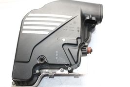 2009-2012 BMW 750I 750Li F01 OEM AIR CLEANER BOX ASSEMBLY P8201 image 5