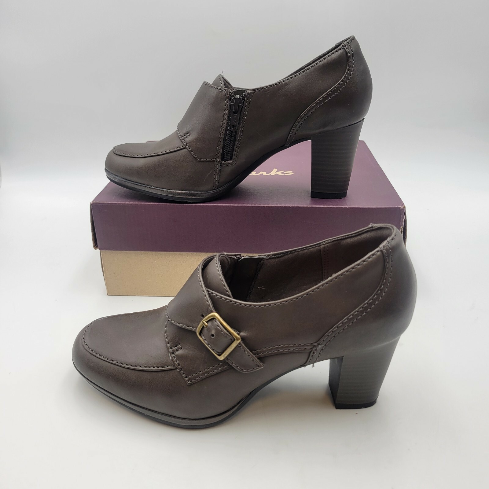Clarks Collection Size 7.5 W Heeled Booties Slip On Leather Uppers Gray Item image 4