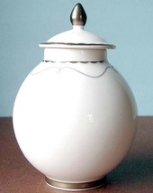 Marc Jacobs Waterford Colette Covered Sugar Bowl Platinum Trim English C... - $42.90