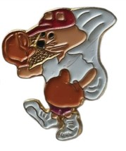 Squirrel  Pin Badge - $79.38 MXN