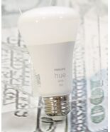 Philips Hue White A19 Bluetooth Smart LED Bulb 9290022268 9.5W 800 Lumens - $226.92 MXN