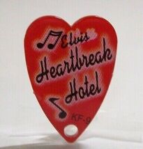 Elvis Presley Pinball KEYCHAIN Heartbreak Hotel Red Heart Plastic Game P... - $11.33