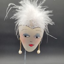 De Carlini Hand Blown Glass Ornament White Cloche Flapper Girl Face w/Earrings - £31.65 GBP