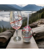 2 Pier 1 Swirline Red Balloon Wine Glasses Retired Drinking Stemware - $925.16 MXN