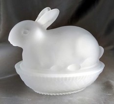 Vintage Imperial LENOX Frosted Satin Glass Bunny on Nest w/ Split Tail - £19.12 GBP