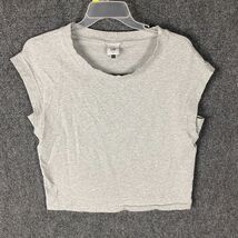 Cabi Top Women&#39;s Small Gray Casual Modal Blend Adults S - $13.94 CAD