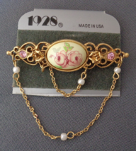 Vintage 1928 Brooch Mint on Card Pink Flower Rhinestone Bar Dangle Chains - £22.13 GBP