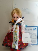 Madame Alexander 8” Russia 24150 w Matryoshka Nesting Doll INTERNATIONAL 1999 - $178.20