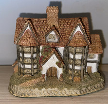 Vintage David Winter Cottage 1985 Shirehall Hand Painted 3&quot; tall 3.5&quot; long - £10.19 GBP