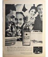 1960 TAYLOR&#39;S NEW YORK STATE SAUTERNE WINE-Party-Friends - Vintage Print Ad - $14.34