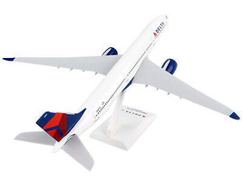 Airbus A330-900 Commercial Aircraft 1/200 Snap-Fit Plastic Model Kit w Landing G - £54.24 GBP
