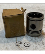 Piston Cylinder 4&quot; Tall 3-1/4&quot; OD 17mm Pin Bore - €146,16 EUR