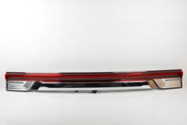 2022-2024 Lincoln Navigator Rear Center Tailgate LED Tail Light w/ Camer... - $840.51