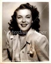Marguerite Chapman 1940's Glamour Portrait Publicity Photograph  - $14.99