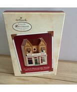 Hallmark Keepsake Ornament Clara&#39;s Hallmark Store 2002 Houses Nostalgic ... - $637.65 MXN