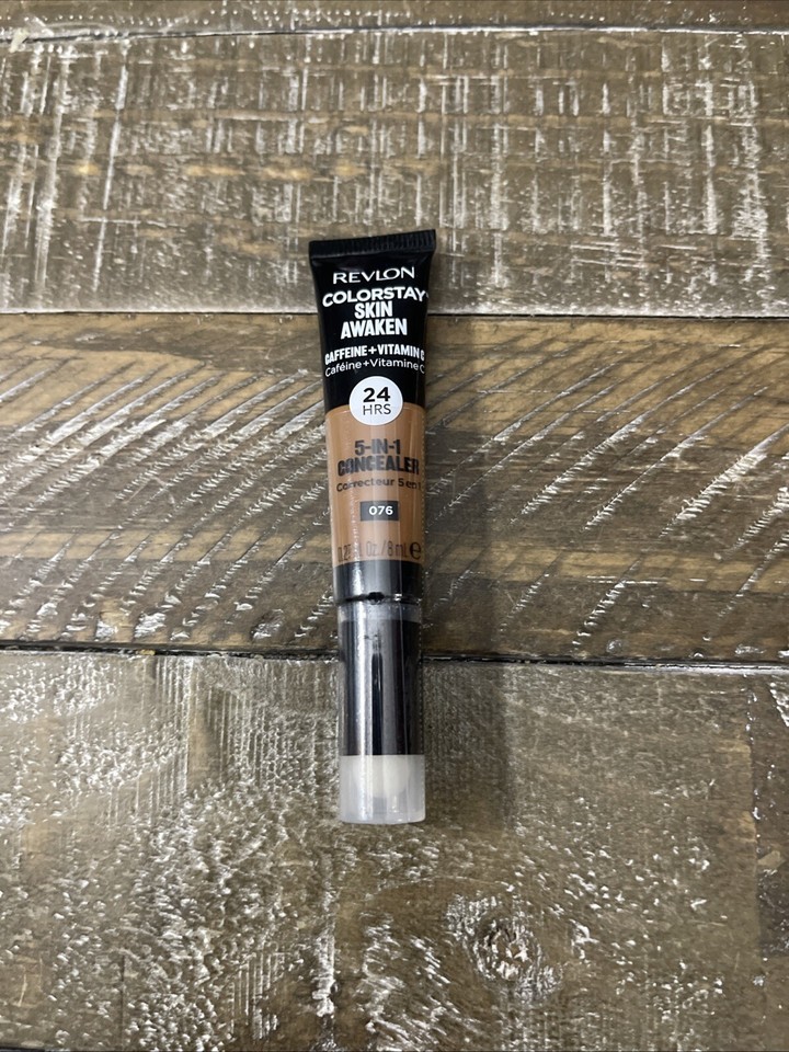 Revlon Colorstay Skin Awaken Caffeine 5-in-1 Concealer 076 Caramel - $11.76