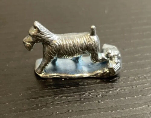 Monopoly Cheaters Edition Scottie Dog Burying It Token Replacement Part Piece - $7.95