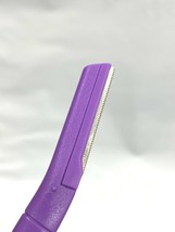 PINCCAT EYEBROW RAZORS EXFOLIATING BROW SHAPE AND RETOUCH RAZOR - £0.78 GBP