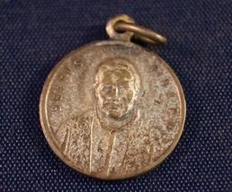 Vintage Pope Beatus Piox Religious Medallion Pendant - $8.90