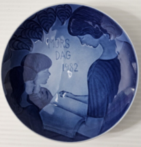 Royal Copenhagen Collectible Mothers Day  Plate 1982 &quot;Mors Dag&quot; - £15.03 GBP