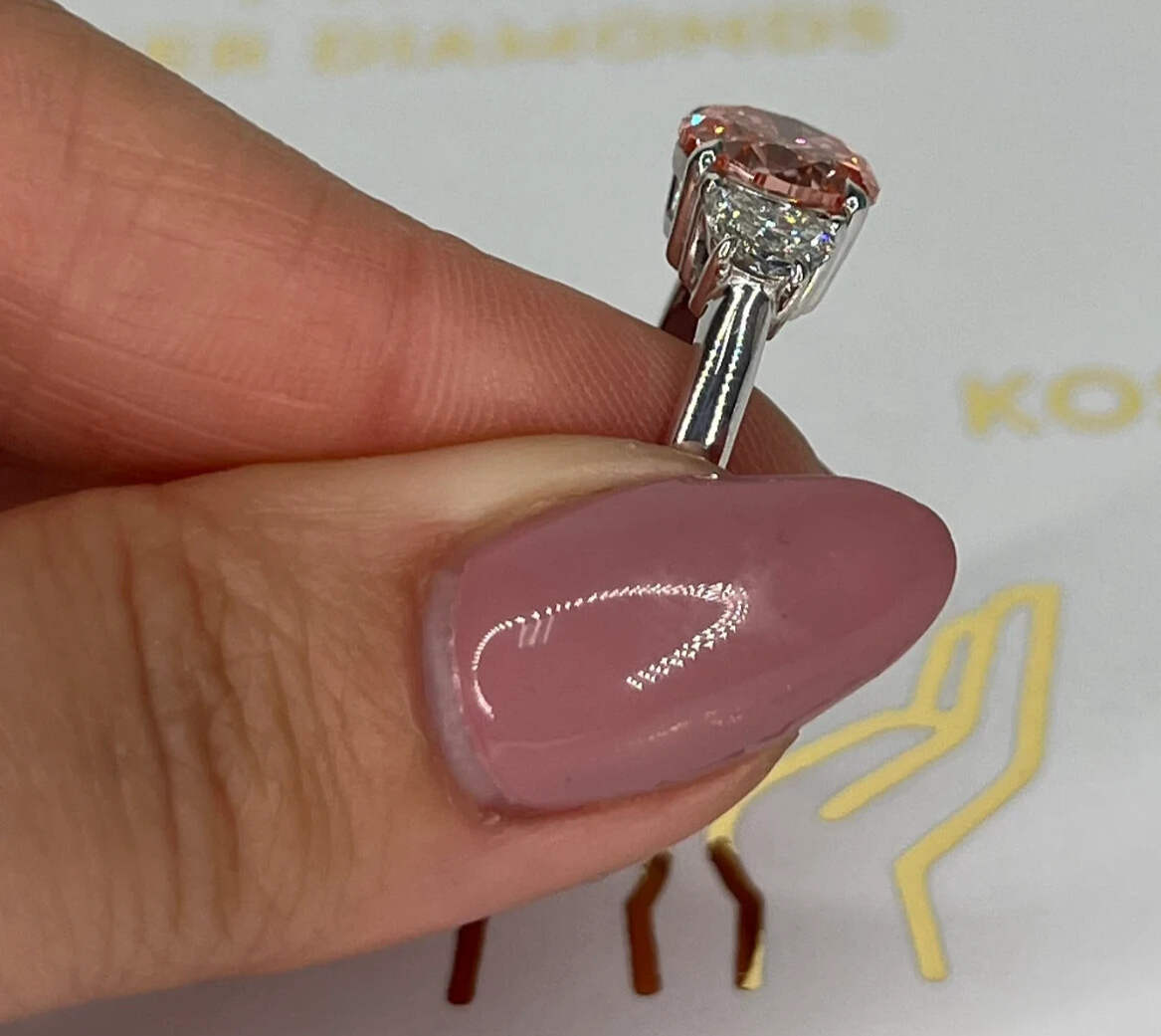 2.50 Ct IGI Certified Fancy Vivid Pink Color VS1 Round Ideal Cut Lab Grown Ring Item image 4
