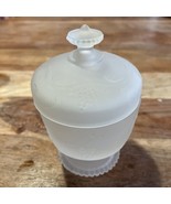 AVON Period Piece Frosted Glass Decanter - No Perfume! - €9,86 EUR