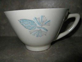 Set Of 2 Vintage &quot;Made In Usa&quot; Ceramic Coffee Cups Blue Tree Bud Pattern 1960&#39;S - £9.33 GBP