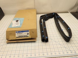 Ford FT4Z-5820758-B Weather Strip Weatherstrip Lower Door Seal - $56.98