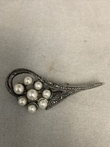 Pin Brooch 925 CW Sterling Silver Marcasite &amp; 8 Pearls - £19.53 GBP