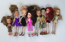 Lot 8 Vintage Bratz Dolls MGA Outfits On The Mic Jade Chloe Megan Jazmin... - $47.45