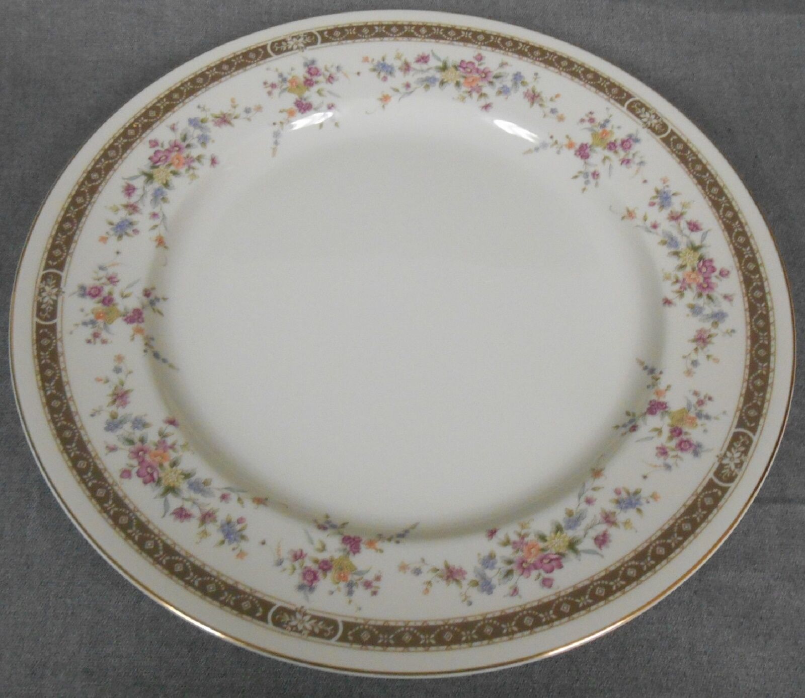 Mikasa Grande Ivory MARQUETTE PATTERN Chop Plate or Serving Platter JAPAN - $24.74