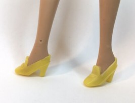 Vintage Barbie Francie Clone Dolls ~ Yellow PILGRIM Shoes ~ Hong Kong - £9.44 GBP
