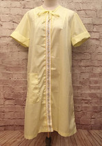 Gaymode Penneys Housecoat Yellow White Vintage *Small *SEE MEASUREMENTS - $29.00