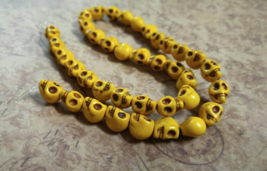 40 Yellow Skull Beads Howlite Turquoise Full Strand Gothic Halloween 9mm - £2.14 GBP