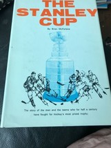 Il STANLEY Coppa Hockey&#39;s Più Magnifico Trofeo Hardcover 1970 Brian Mcfa... - £8.13 GBP