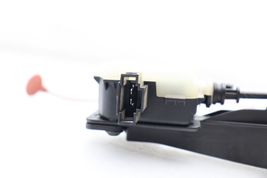 06-13 MERCEDES-BENZ W251 R350 FUEL FILLER DOOR RELEASE ACTUATOR E3004 image 9