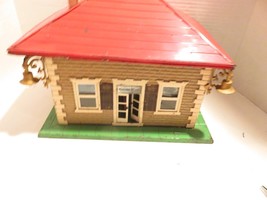 LIONEL PRE-WAR TINPLATE 134 LARGE STATION- HAS LIGHTS- FAIR- ORIGINAL - - $61.70