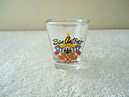 Vintage San Antonio &quot; The Alamo &quot; Texas Themed Shot Glass &quot; BEAUTIFUL IT... - £9.57 GBP