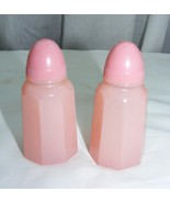 Vintage Hazel Atlas Glass Pink Salt &amp; Pepper Shaker Set - $751.61 MXN
