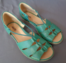 Earth Shoe Sandals Aloha Teal Green Sz 7B Ladies Womens Slip On Flats - £27.40 GBP