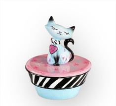 Cat Atop a Trinket Box 4&quot; High Resin Retro Style Vintage Look Retroflection - £19.75 GBP