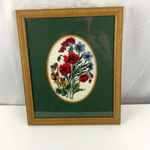 VTG Green Floral Embroidered Needlepoint Fiber Wall Art 13&quot;x15.5&quot; MCM Framed - £41.64 GBP