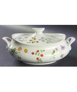 Royal Doulton &quot;Springtime&quot; China Oval Covered Vegetable Bowl - £97.10 GBP