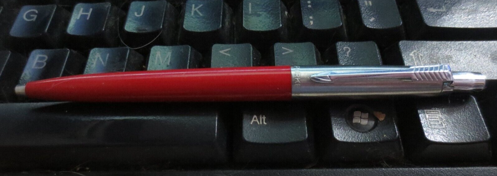 Primary image for Vintage Parker Ball Point Pen body only Arrow Clip Red Chrome