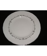 Royal Worcester Silver Chantilly Salad Plate - $290.88 MXN